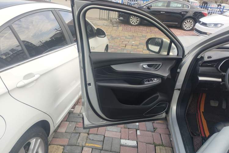 Used Roewe RX5 MAX 2019 400TGI Automatic 4G Connect Luxury Edition Left Front Door Interior