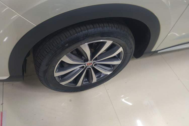 Used Roewe RX5 MAX 2019 300TGI Automatic 4G Connect Luxury Edition Left Front Wheel Hub