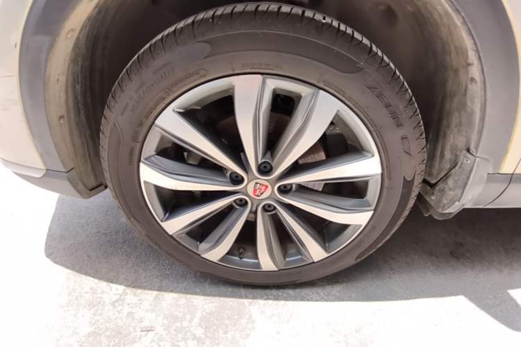 Used Roewe RX5 MAX 2019 300TGI Automatic 4G Connect Luxury Edition Left Front Wheel Hub