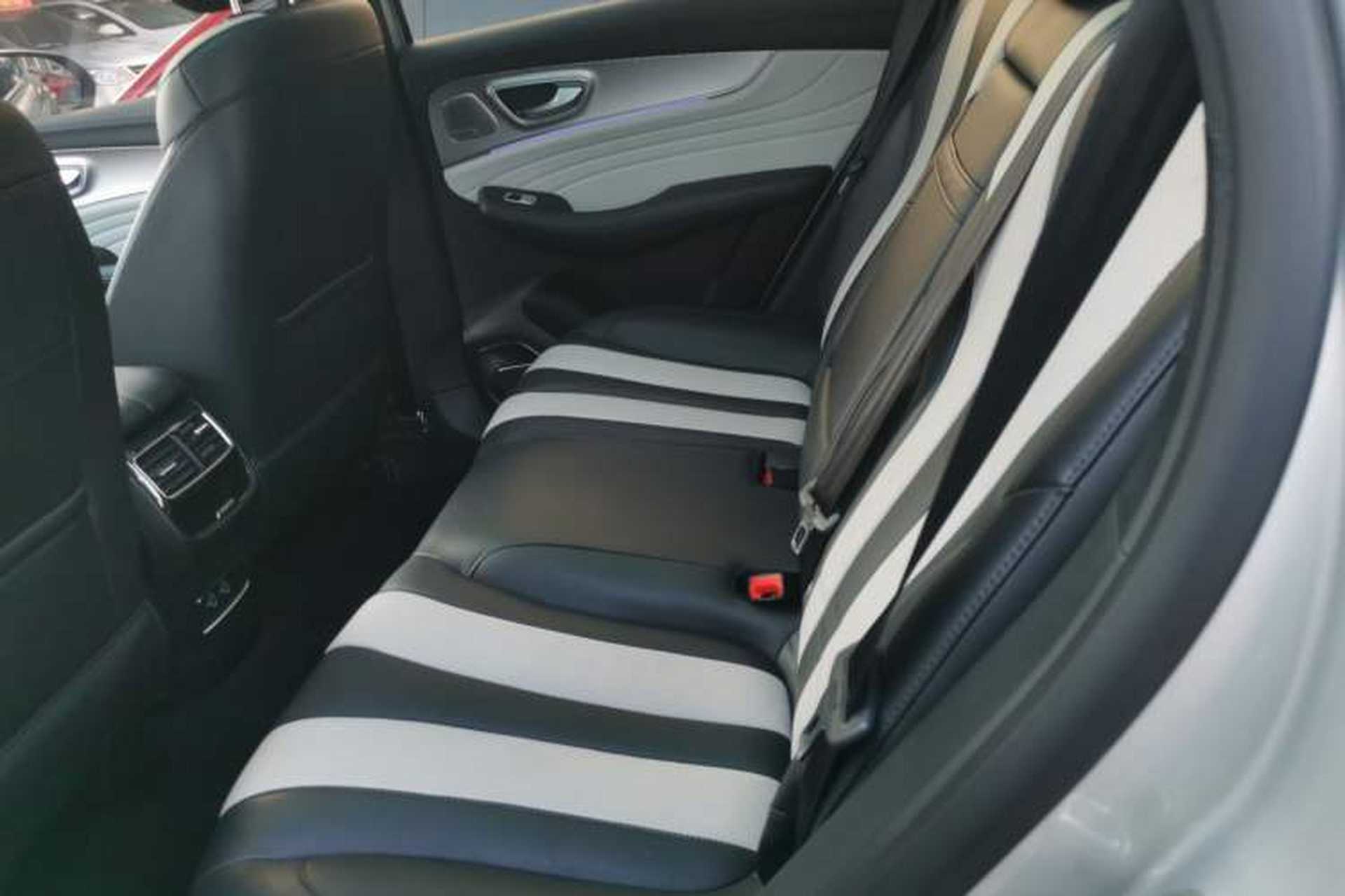Used Roewe RX5 MAX 2019 400TGI Automatic All-Wheel Drive Smart Cabin Supreme Edition Left Rear Seat