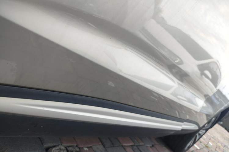Used Roewe RX5 MAX 2019 400TGI Automatic 4G Connect Luxury Edition Left Side Sill