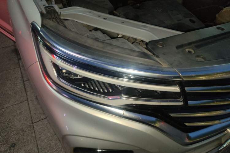 Used Roewe RX5 MAX 2019 300TGI Automatic 4G Connect Luxury Edition Right Front Headlight