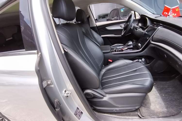 Used Roewe RX5 MAX 2019 300TGI Automatic 4G Connect Luxury Edition Right Front Seat