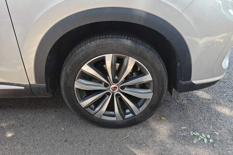 Used Roewe RX5 MAX 2019 300TGI Automatic 4G Connect Luxury Edition Right Front Wheel Hub
