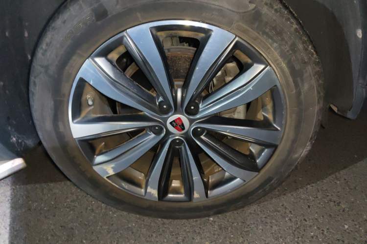 Used Roewe RX5 MAX 2019 300TGI Automatic 4G Connect Luxury Edition Right Front Wheel Hub