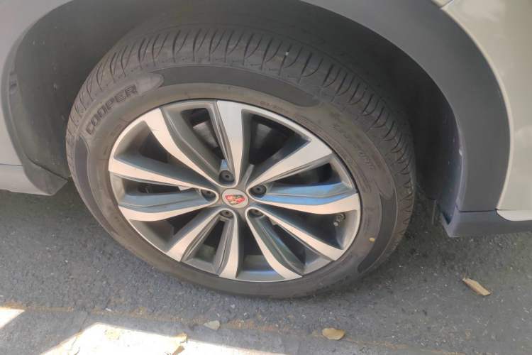 Used Roewe RX5 MAX 2019 300TGI Automatic Intelligent Driving Health Cabin Edition Right Front Wheel Hub