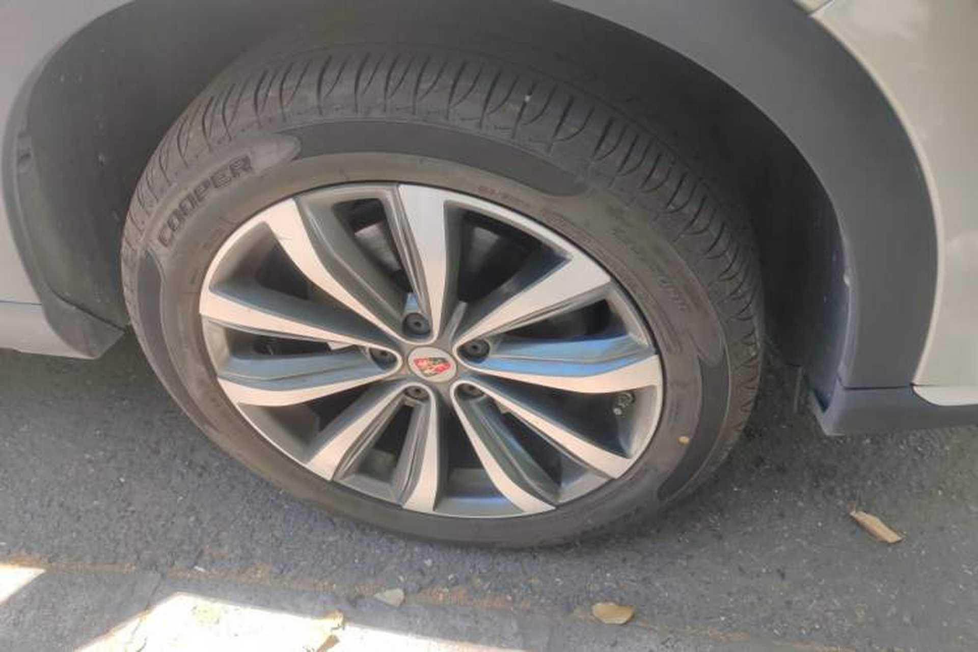 Used Roewe RX5 MAX 2019 300TGI Automatic Intelligent Driving Health Cabin Edition Right Front Wheel Hub