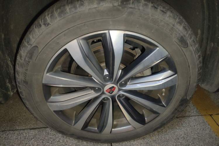 Used Roewe RX5 MAX 2019 300TGI Automatic 4G Connect Luxury Edition Right Front Wheel Hub