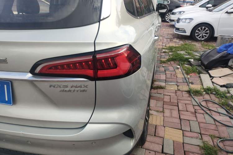Used Roewe RX5 MAX 2019 400TGI Automatic 4G Connect Luxury Edition Right Rear Taillight