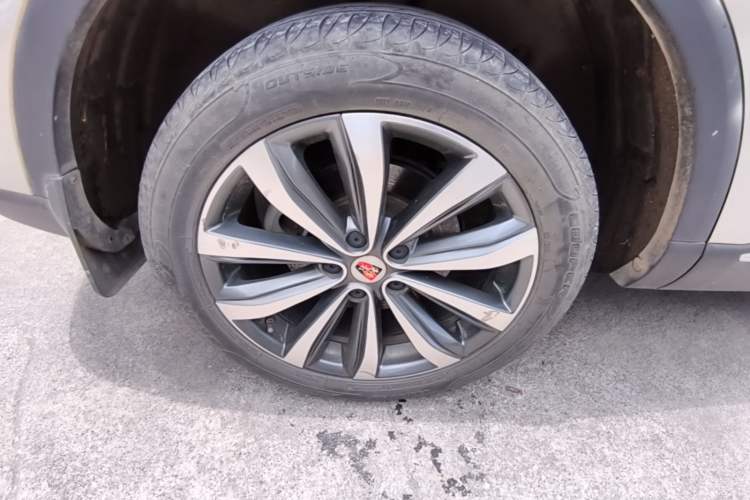 Used Roewe RX5 MAX 2019 300TGI Automatic 4G Connect Luxury Edition Right Rear Wheel Hub