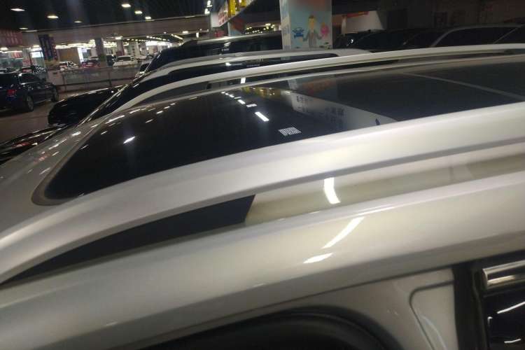 Used Roewe RX5 MAX 2019 300TGI Automatic 4G Connect Luxury Edition Roof