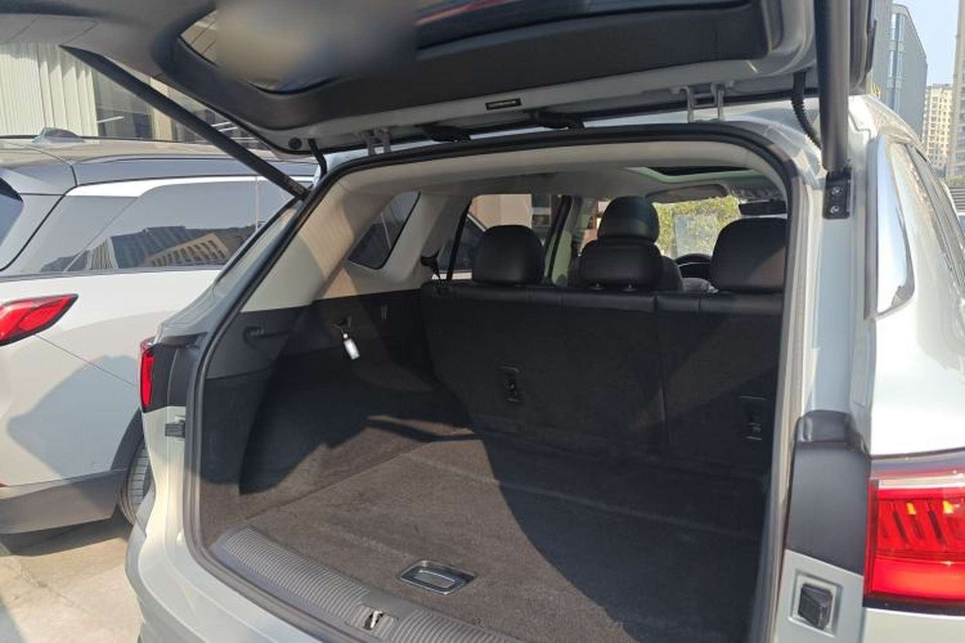 Used Roewe RX5 MAX 2019 300TGI Automatic Smart Cabin Luxury Edition Trunk