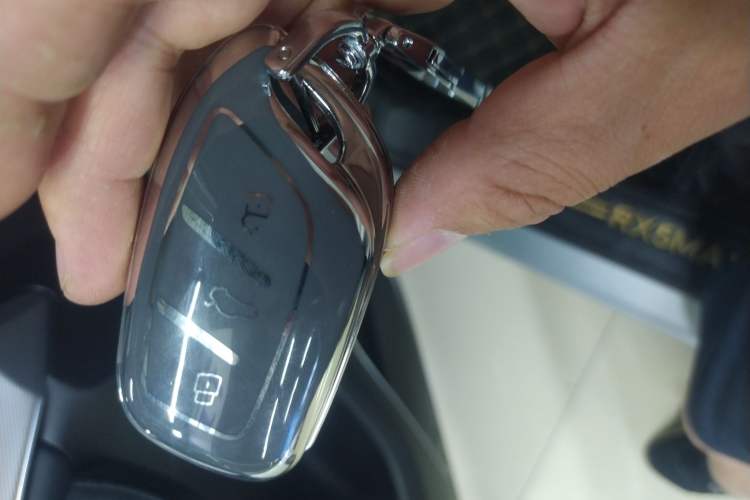 Used Roewe RX5 MAX 2019 300TGI Automatic 4G Connect Luxury Edition Vehicle Key
