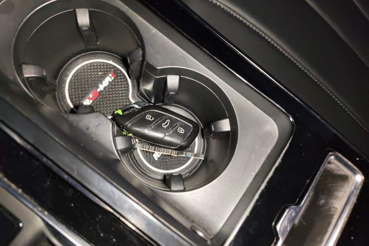 Used Roewe RX5 MAX 2019 300TGI Automatic 4G Connect Luxury Edition Vehicle Key