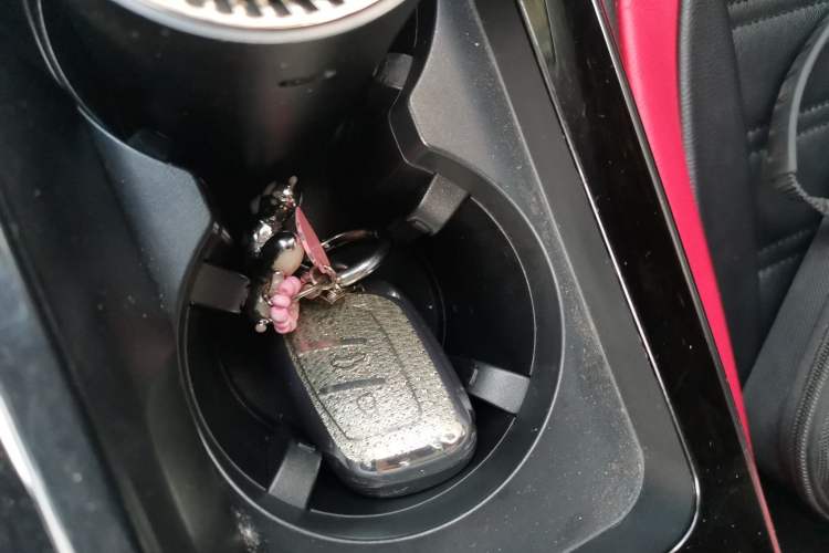 Used Roewe RX5 MAX 2019 300TGI Automatic 4G Connect Luxury Edition Vehicle Key