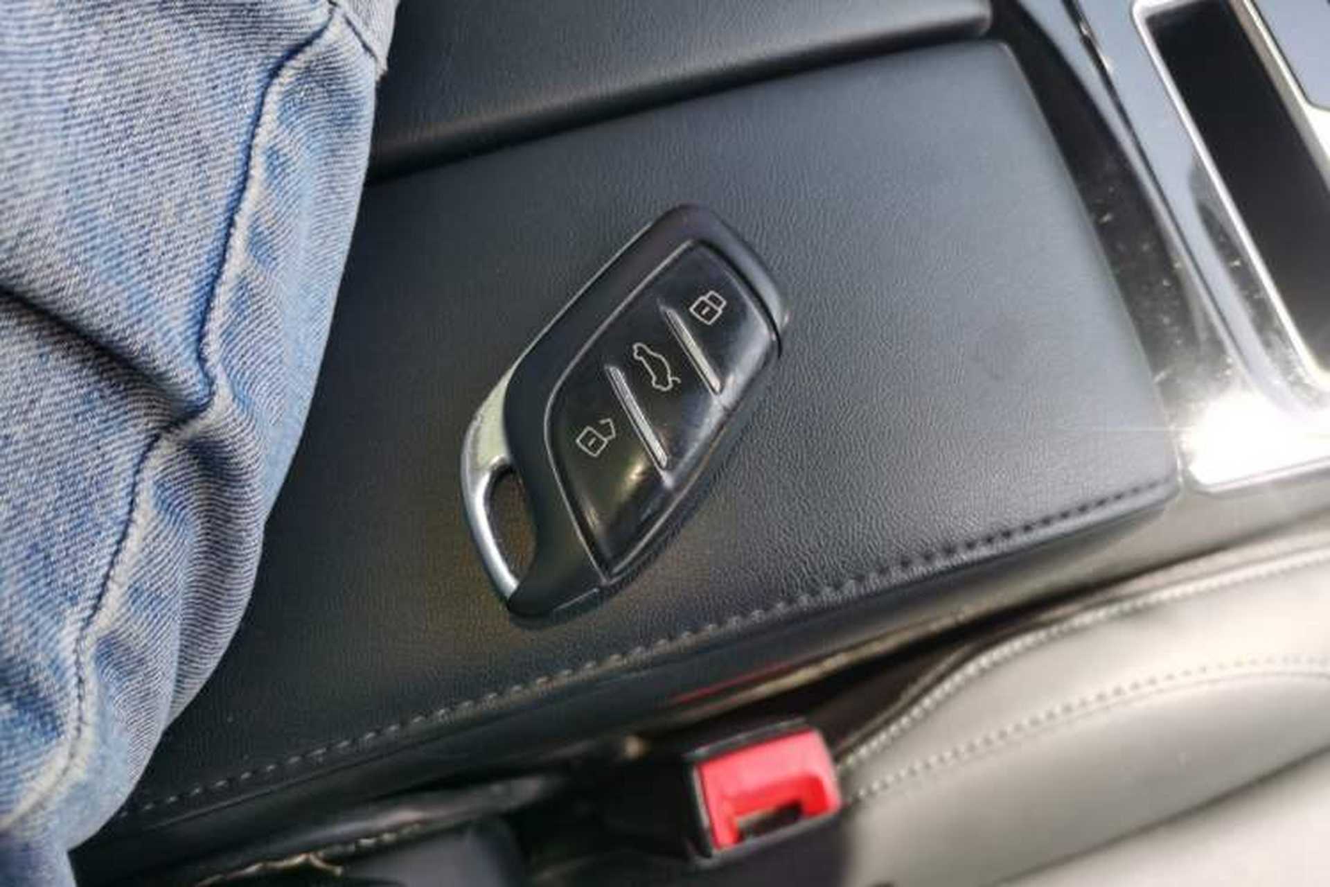 Used Roewe RX5 MAX 2019 300TGI Automatic 4G Connect Luxury Edition Vehicle Key