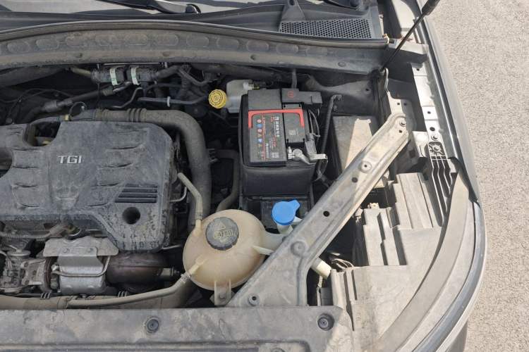 Used Roewe RX5 MAX 2021 Supreme Series 300TGI Automatic Luxury Cabin Edition Engine Bay Left
