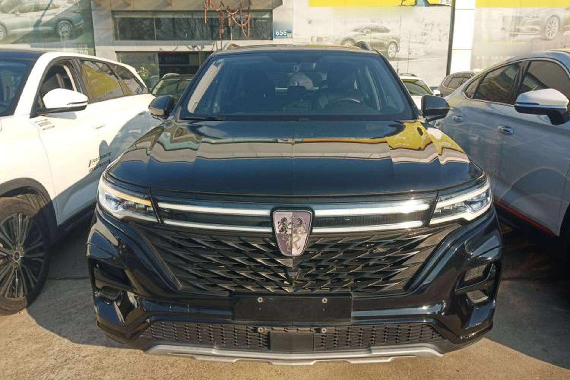 Used Roewe RX5 MAX 2021 Supreme Series 400TGI Automatic Luxury Cabin Edition Front