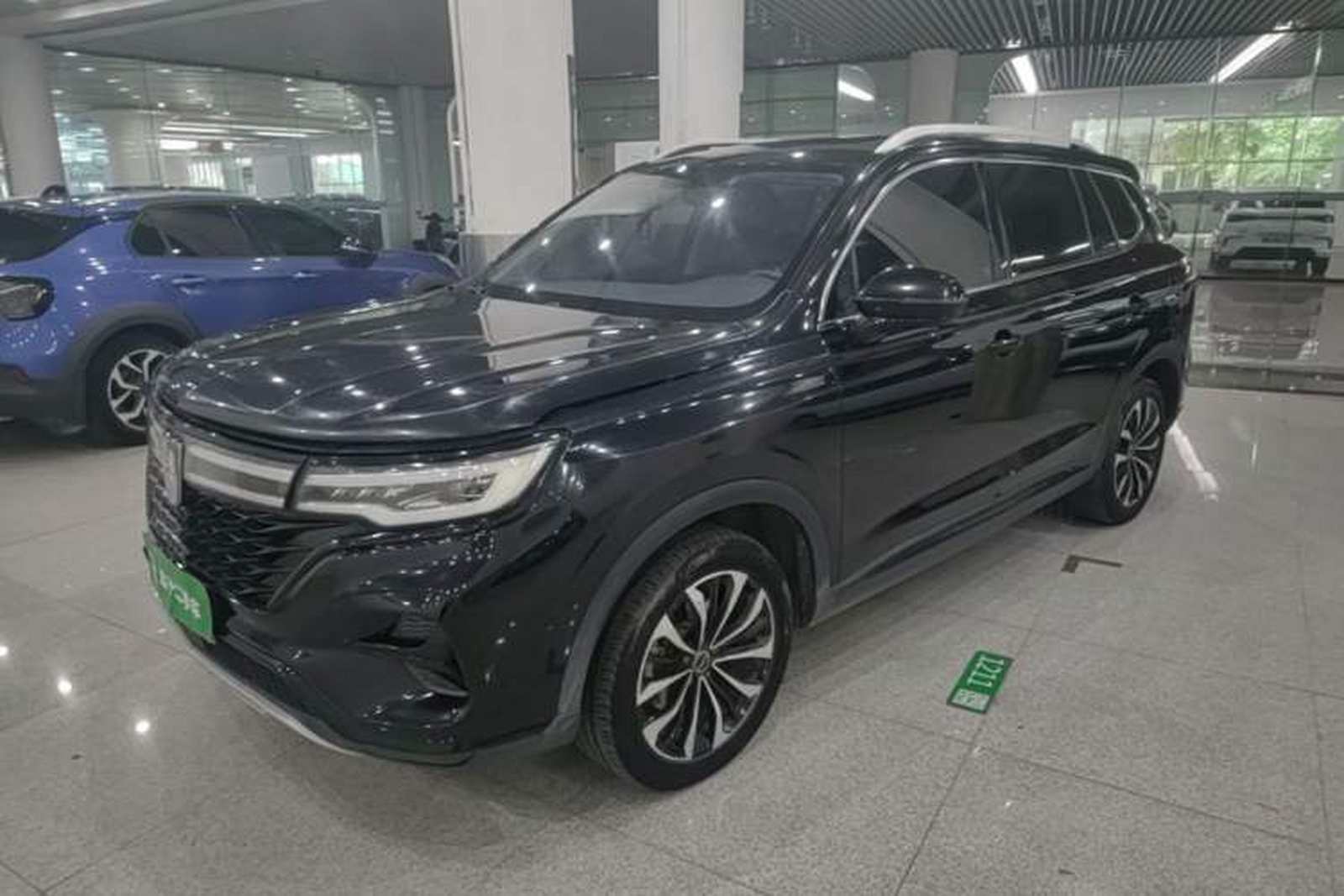 Фото Roewe с площадки
