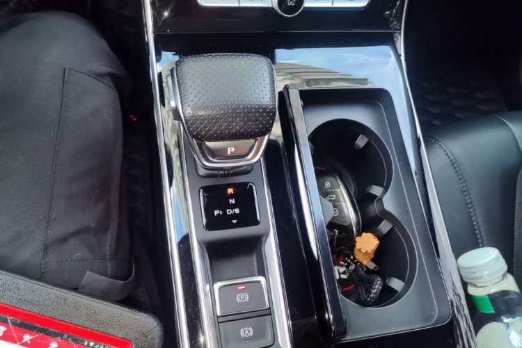 Used Roewe RX5 MAX 2021 Supreme Series 400TGI Automatic Smart Cabin Prestige Edition Gear Lever