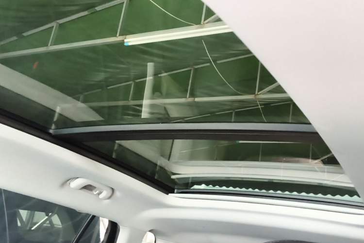 Used Roewe RX5 MAX 2021 Supreme Series 400TGI Automatic Luxury Cabin Edition Headliner