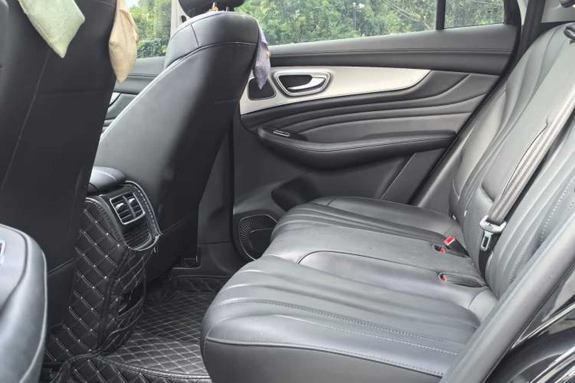 Used Roewe RX5 MAX 2021 Supreme Series 400TGI Automatic Luxury Cabin Edition Interior 2