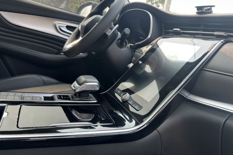 Used Roewe RX5 MAX 2021 Supreme Series 300TGI Automatic Luxury Cabin Edition Interior 6