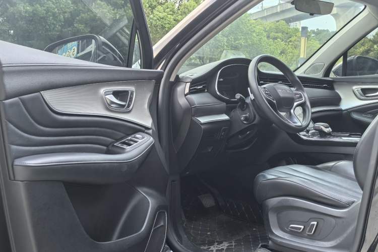 Used Roewe RX5 MAX 2021 Supreme Series 400TGI Automatic Luxury Cabin Edition Left Front Seat