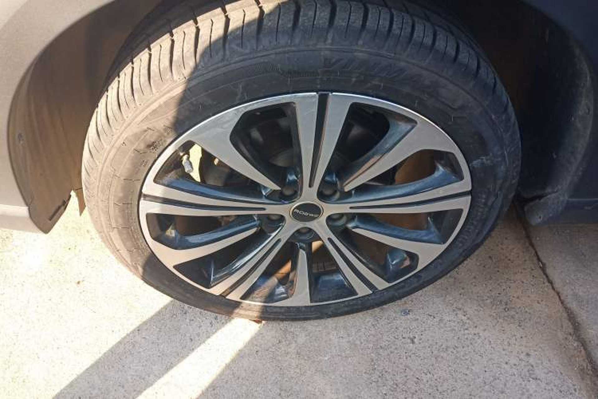Used Roewe RX5 MAX 2021 Supreme Series 400TGI Automatic Luxury Cabin Edition Left Front Wheel Hub