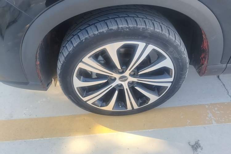 Used Roewe RX5 MAX 2021 Supreme Series 400TGI Automatic Luxury Cabin Edition Left Front Wheel Hub