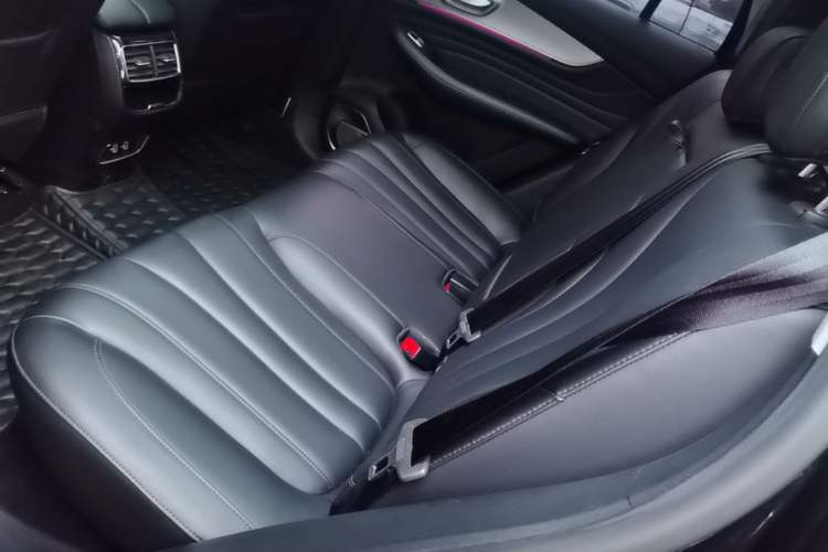 Used Roewe RX5 MAX 2021 Supreme Series 400TGI Automatic Smart Cabin Prestige Edition Left Rear Seat
