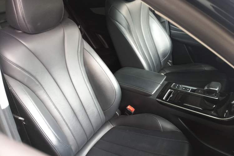 Used Roewe RX5 MAX 2021 Supreme Series 400TGI Automatic Luxury Cabin Edition Right Front Seat