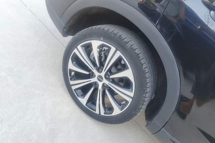 Used Roewe RX5 MAX 2021 Supreme Series 400TGI Automatic Luxury Cabin Edition Right Rear Wheel Hub