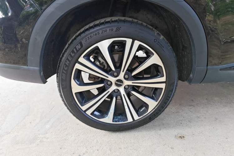 Used Roewe RX5 MAX 2021 Supreme Series 400TGI Automatic Smart Cabin Prestige Edition Right Rear Wheel Hub