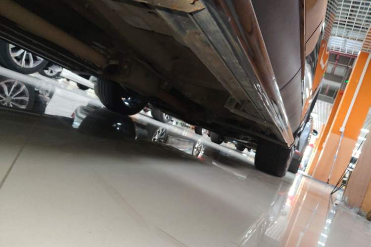 Used Roewe RX5 MAX 2021 Supreme Series 400TGI Automatic Smart Cabin Prestige Edition Right Side Sill