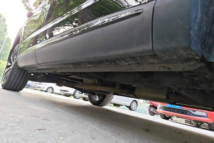 Used Roewe RX5 MAX 2021 Supreme Series 400TGI Automatic Smart Cabin Prestige Edition Right Side Sill