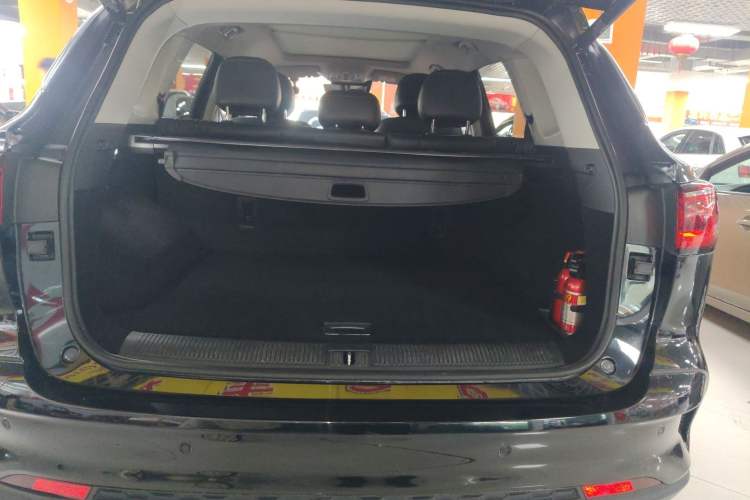 Used Roewe RX5 MAX 2021 Supreme Series 400TGI Automatic Smart Cabin Prestige Edition Trunk