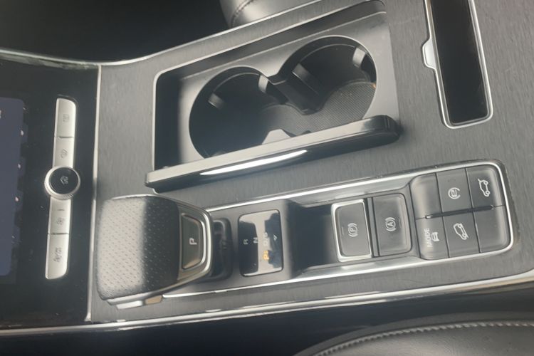 Used Roewe RX5 MAX 2021 Supreme Series 400TGI Automatic Smart Cabin Prestige Edition Gear Lever