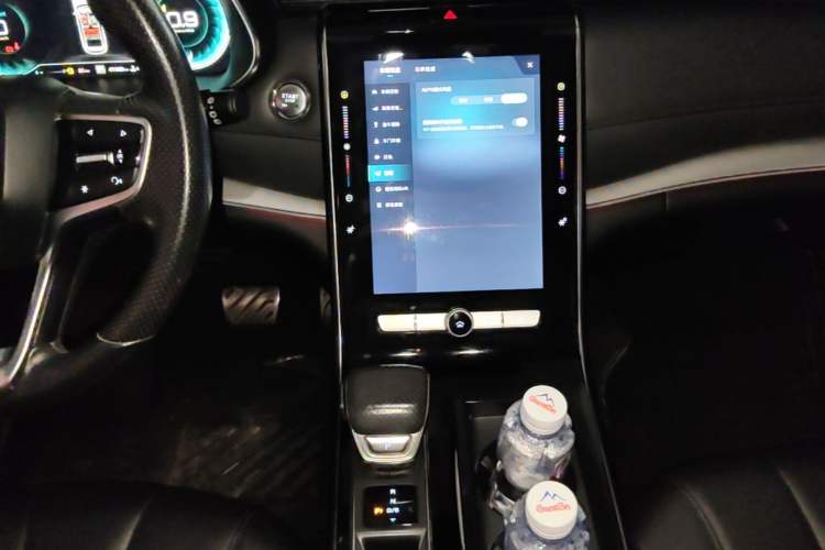Used Roewe RX5 MAX 2021 Supreme Series 400TGI Automatic Smart Cabin Prestige Edition Audio And AC Panel