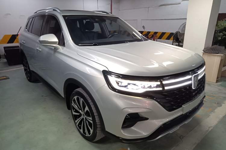 Used Roewe RX5 MAX 2021 Supreme Series 400TGI Automatic Smart Cabin Prestige Edition Front Right 45 Deg