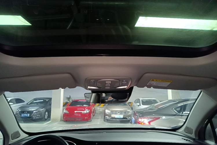 Used Roewe RX5 MAX 2021 Supreme Series 400TGI Automatic Smart Cabin Prestige Edition Headliner