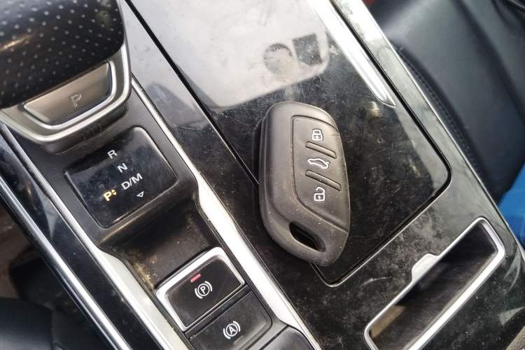 Used Roewe RX5 MAX 2021 Supreme Series 300TGI Automatic Luxury Cabin Edition Interior 1