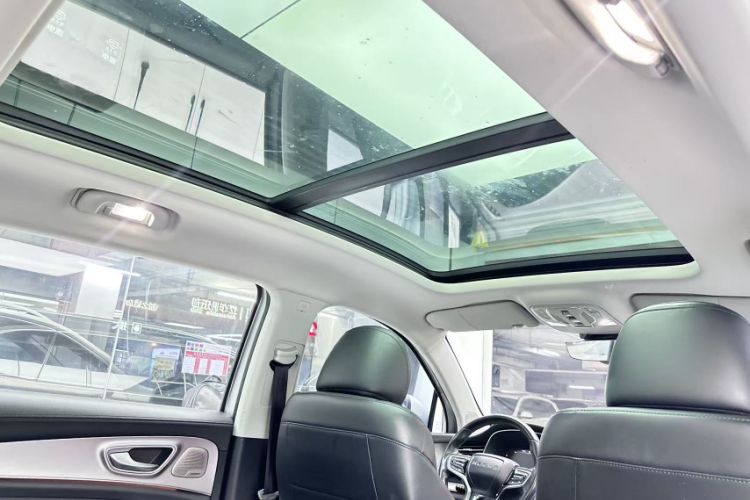 Used Roewe RX5 MAX 2021 Supreme Series 400TGI Automatic Smart Cabin Prestige Edition Interior 5