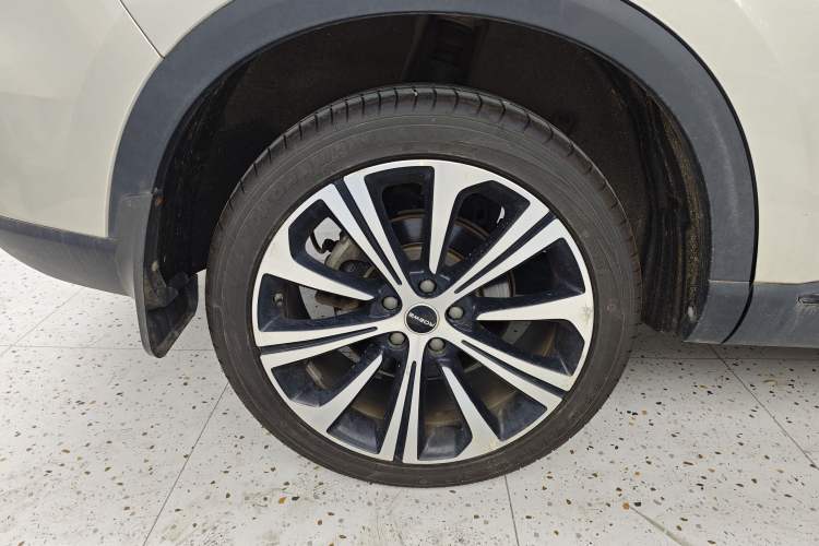 Used Roewe RX5 MAX 2021 Supreme Series 400TGI Automatic Smart Cabin Prestige Edition Right Rear Wheel Hub