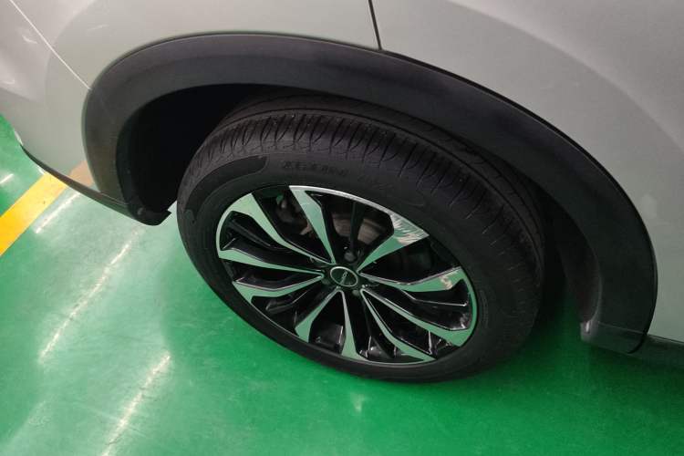 Used Roewe RX5 MAX 2021 Supreme Series 300TGI Automatic Luxury Cabin Edition Right Rear Wheel Hub