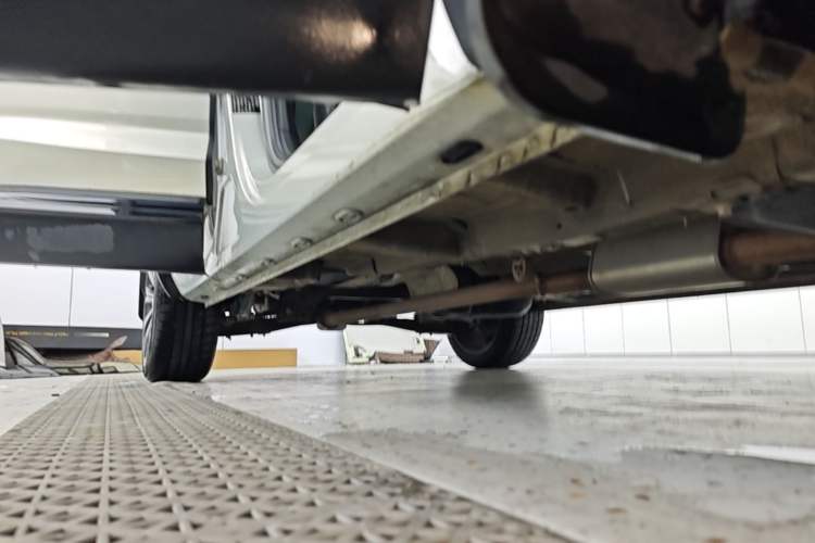 Used Roewe RX5 MAX 2021 Supreme Series 400TGI Automatic Smart Cabin Prestige Edition Right Side Sill