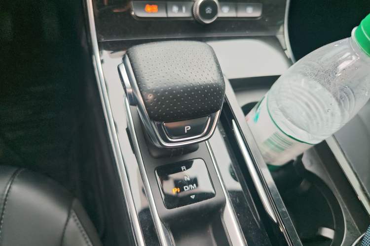 Used Roewe RX5 MAX 2021 Supreme Series 300TGI Automatic Luxury Cabin Edition Gear Lever