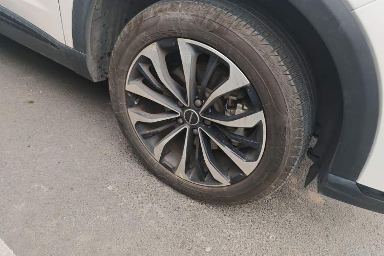 Used Roewe RX5 MAX 2021 Supreme Series 300TGI Automatic Luxury Cabin Edition Right Front Wheel Hub