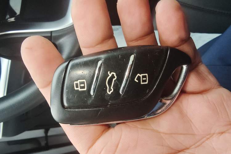 Used Roewe RX5 MAX 2021 Supreme Series 300TGI Automatic Luxury Cabin Edition Vehicle Key