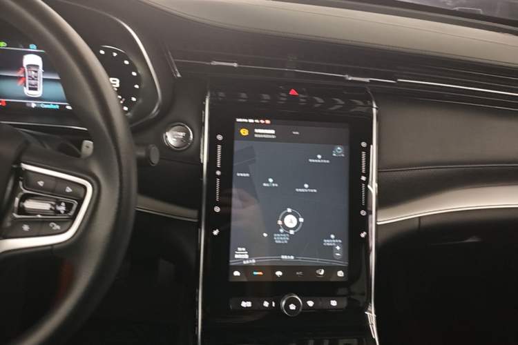 Used Roewe RX5 MAX 2021 Supreme Series 300TGI Automatic Luxury Cabin Edition Audio And AC Panel